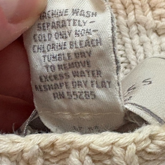 Elegant Cream Floral Turtleneck Sweater - Picture 11 of 15